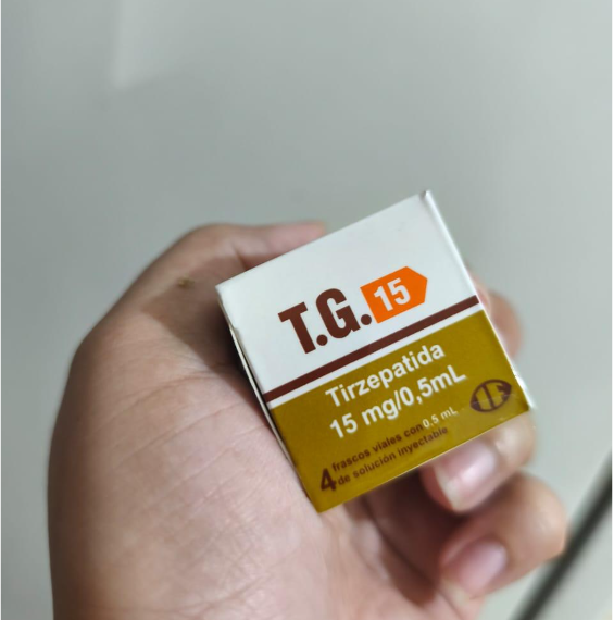 Foto enviada pela cliente mostrando caixa do produto recebida